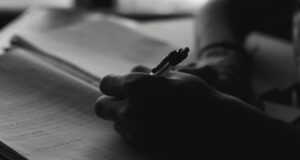 Η Μύηση στο Άρρητο. Γράφει ο Εμμανουήλ Μαυροπαλιάς