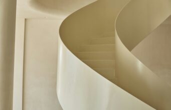 Η Μελισσάνθη και ο Γιουνγκ: η εικαστική ερμηνεία της ψυχής μέσα από τα άγνωστα σκίτσα της. Γράφει η Πρία Λουκά